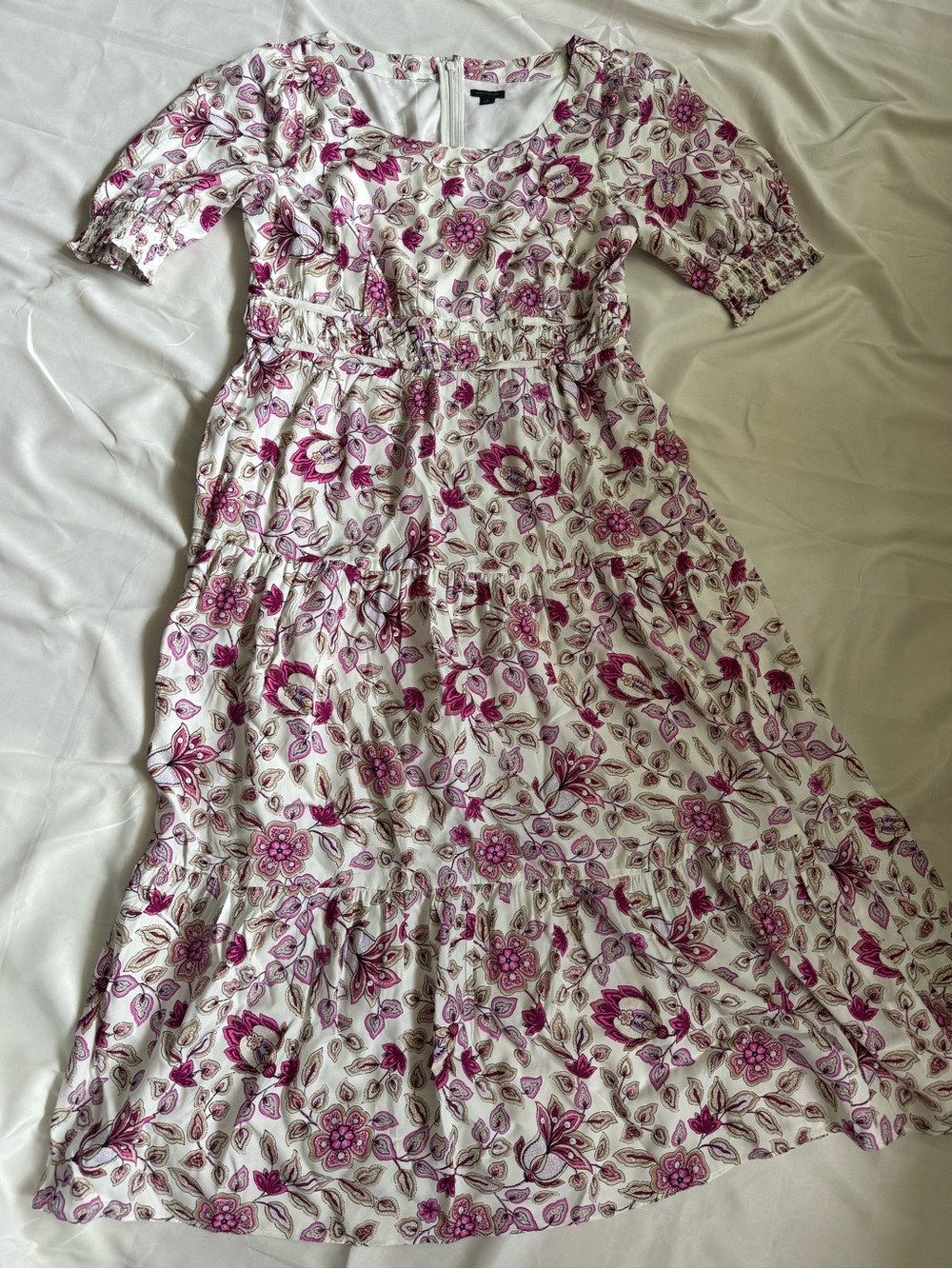 Like New Ann Taylor Floral Flowy Pink Maxi Dress Size 6 - Picture 2 of 6